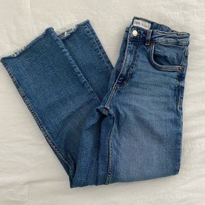 Zara Semi Flare Jeans size 34 EUR (2)